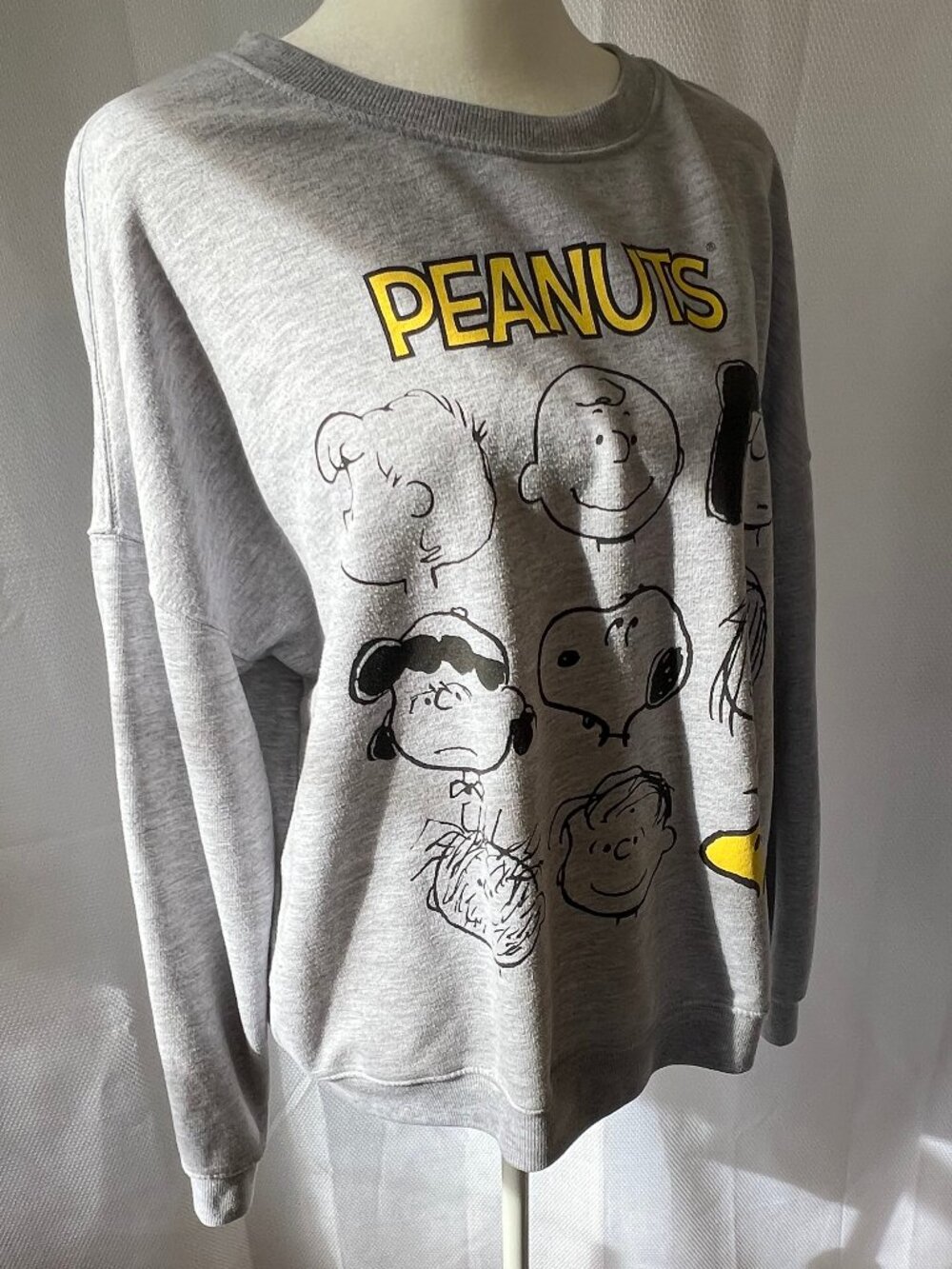 Peanuts Vintage Crewneck "Many Faces" Sweatshirt - Picture 7 of 11